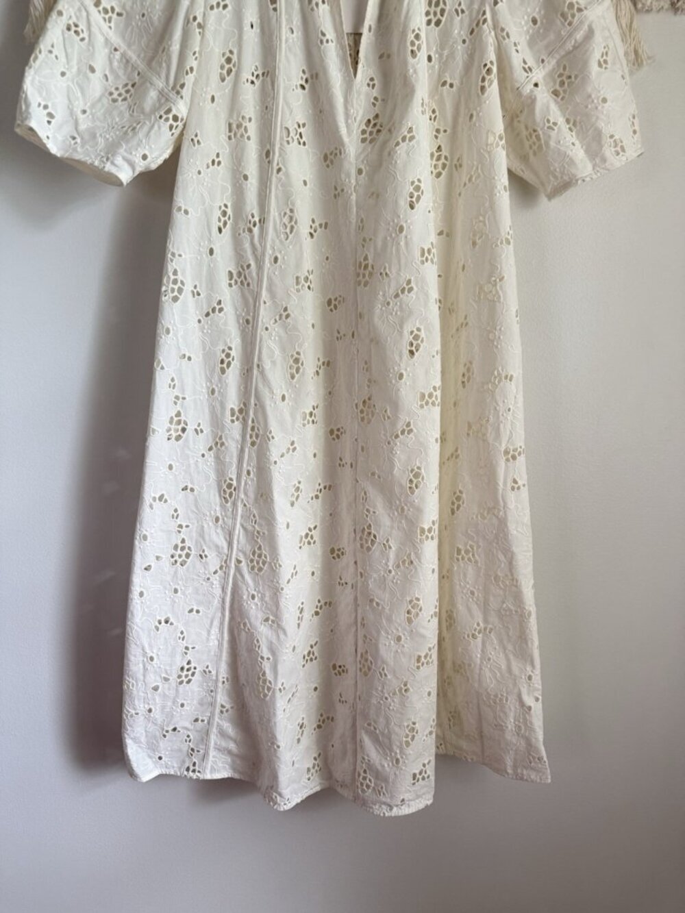 Everlane The Eyelet Midi Dress In Bone Floral Beach Feminine Vacation NWT M - Picture 5 of 12